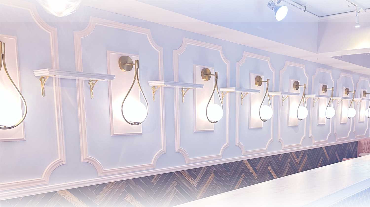 おしゃれでかわいい店内でお給仕♪